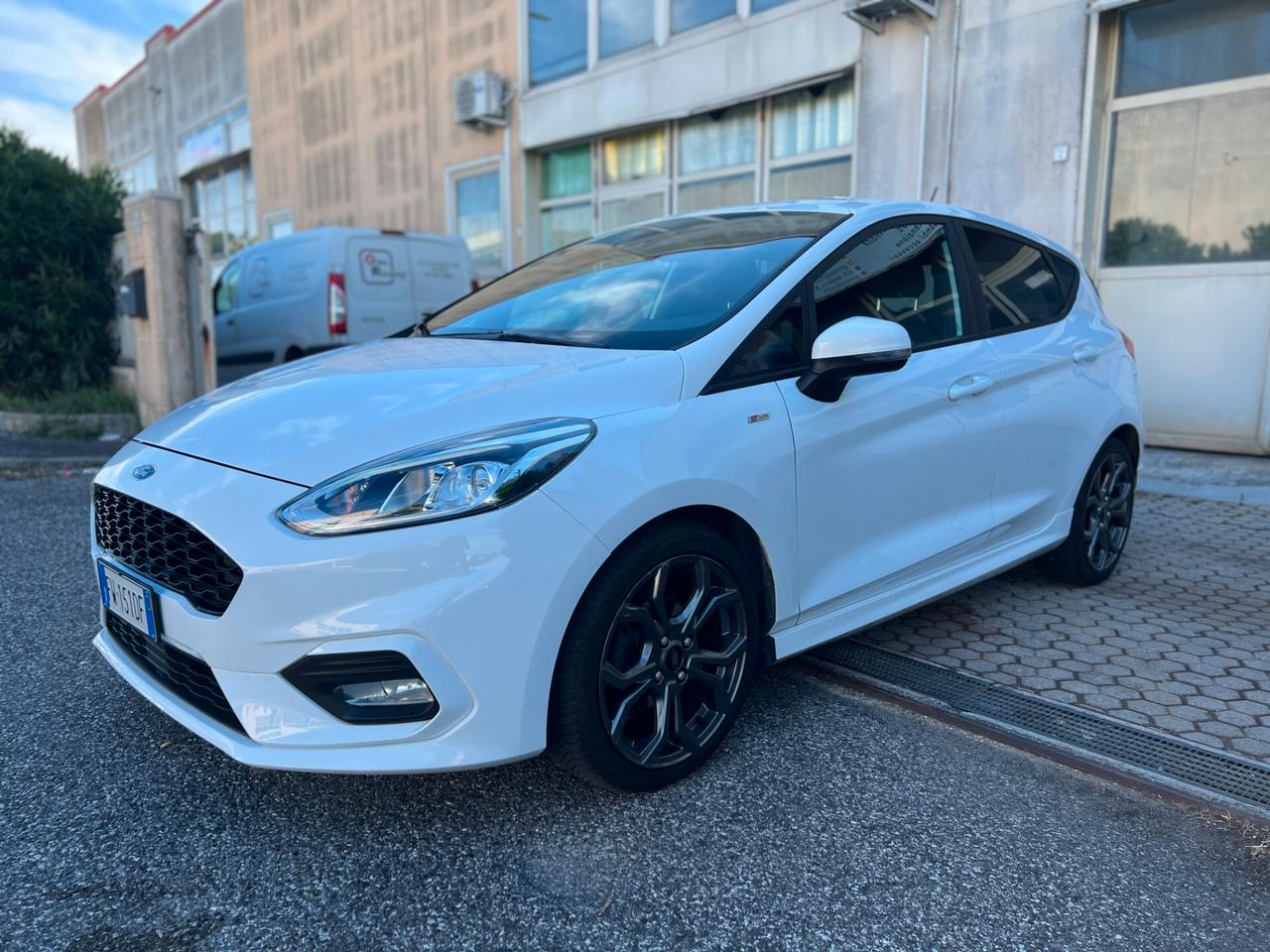 Ford Fiesta 1.5 EcoBlue 86cv 5 porte ST-Line FINANZIABILE