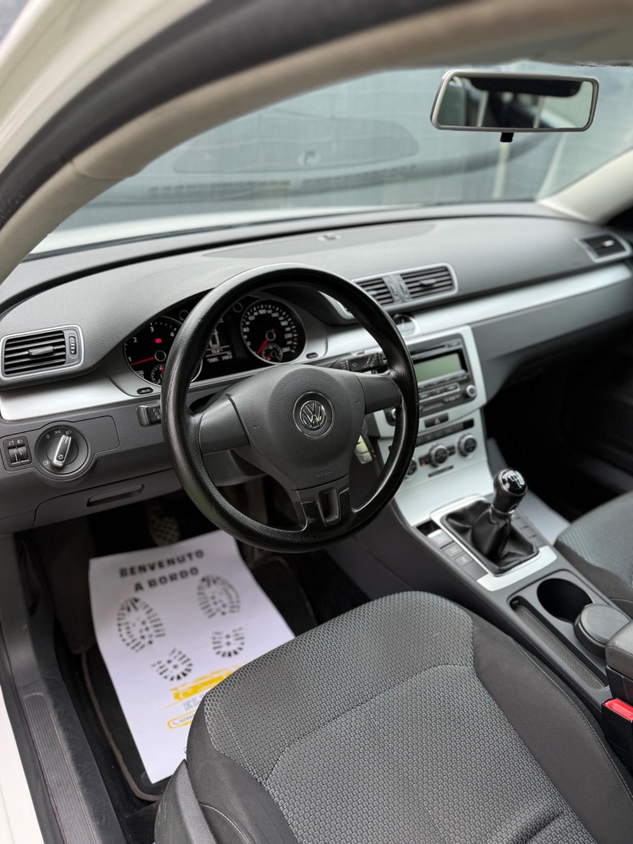 Volkswagen PASSAT 1.6 TDI 2013 SW BLUEMOTION