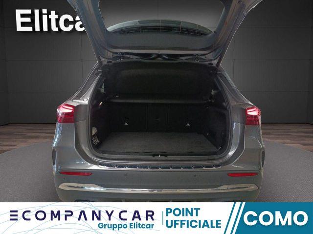 MERCEDES-BENZ GLA 180 Automatic AMG Line Premium