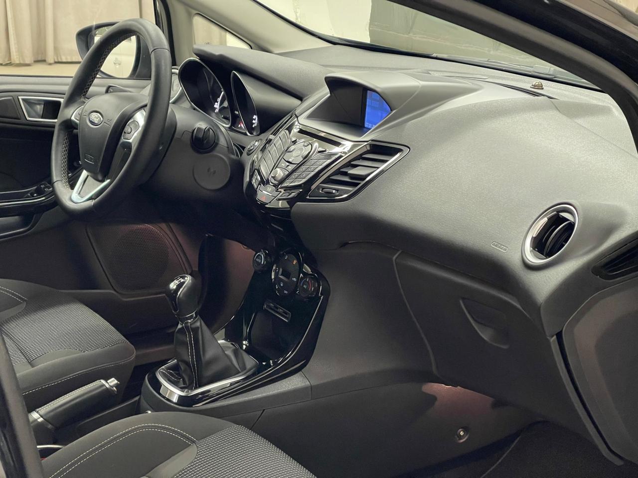 Ford Fiesta 1.4 5p. Bz.- GPL Titanium