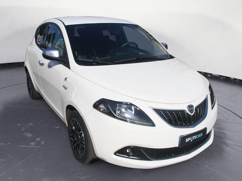 Lancia Ypsilon 1.0 FireFly 70cv Hybrid ALBERTA FERRETTI