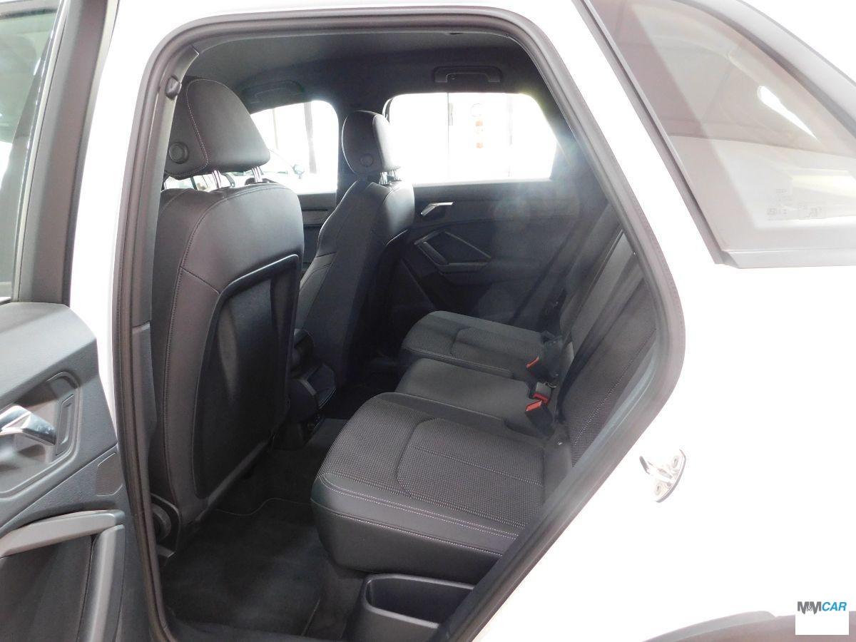 AUDI - Q3 - 35 TDI Business