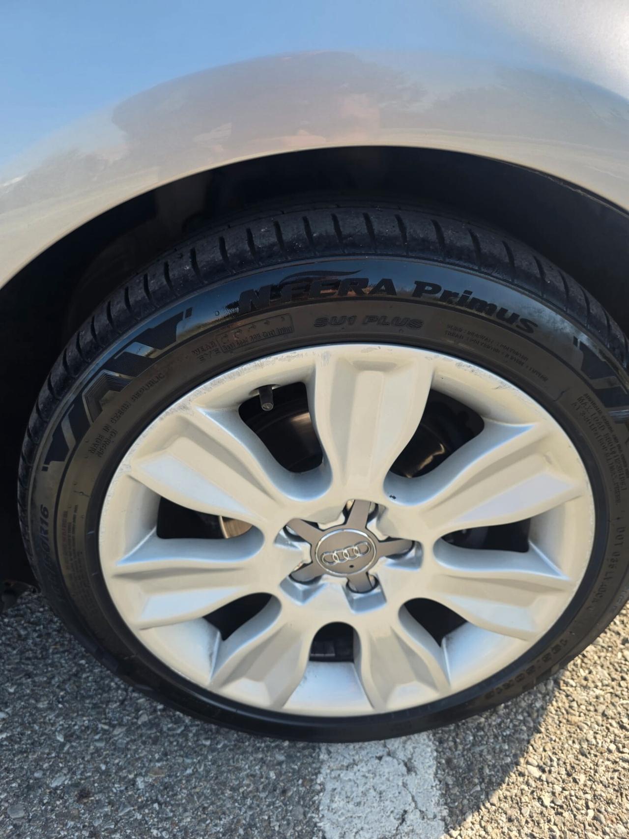 Audi A1 1.6 TDI S line edition plus