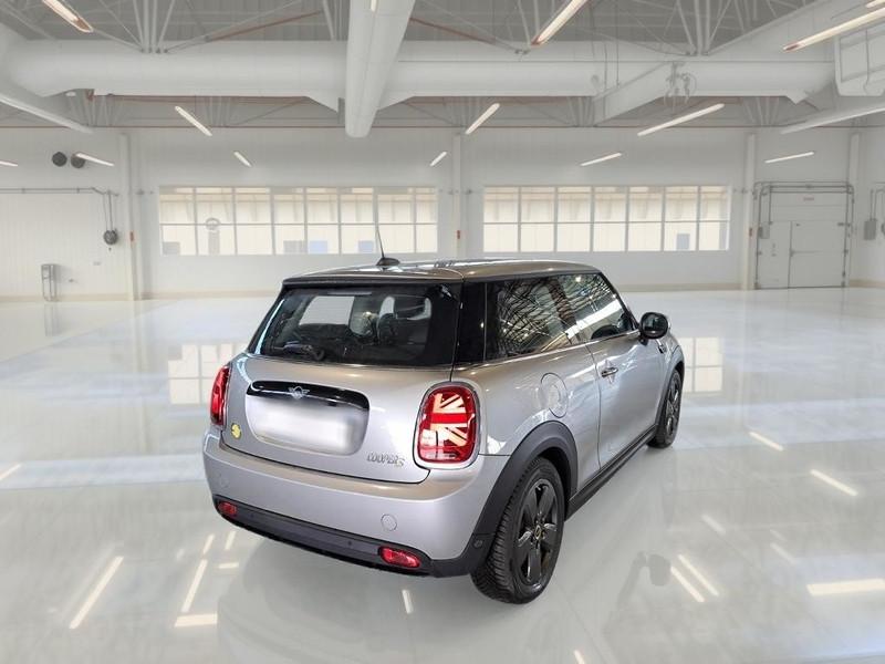 MINI COOPER SE SE ESSENTIAL AUTO 3 PORTE BERLINA