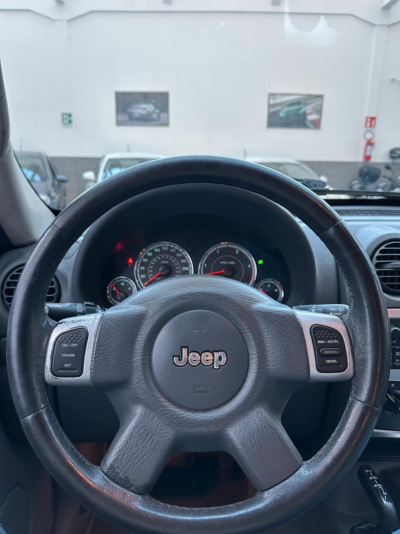 Jeep Cherokee 2.8 Diesel 4x4, automatico, gomme nuove, perfetta