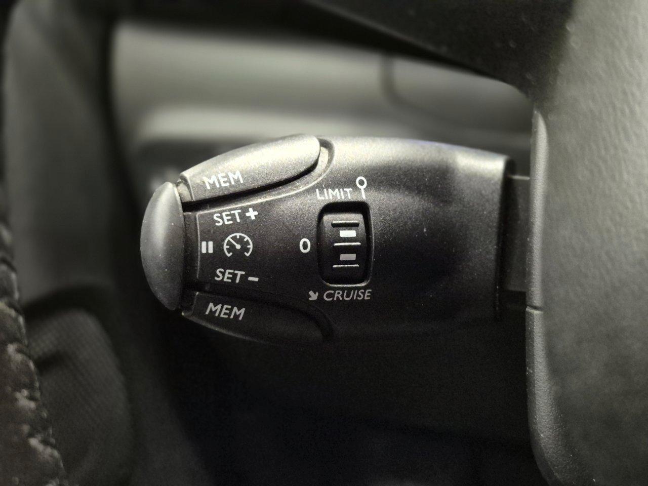 Citroen C3 1.2 puretech Shine 82cv - NEOPATENTATI - Cam - Carplay