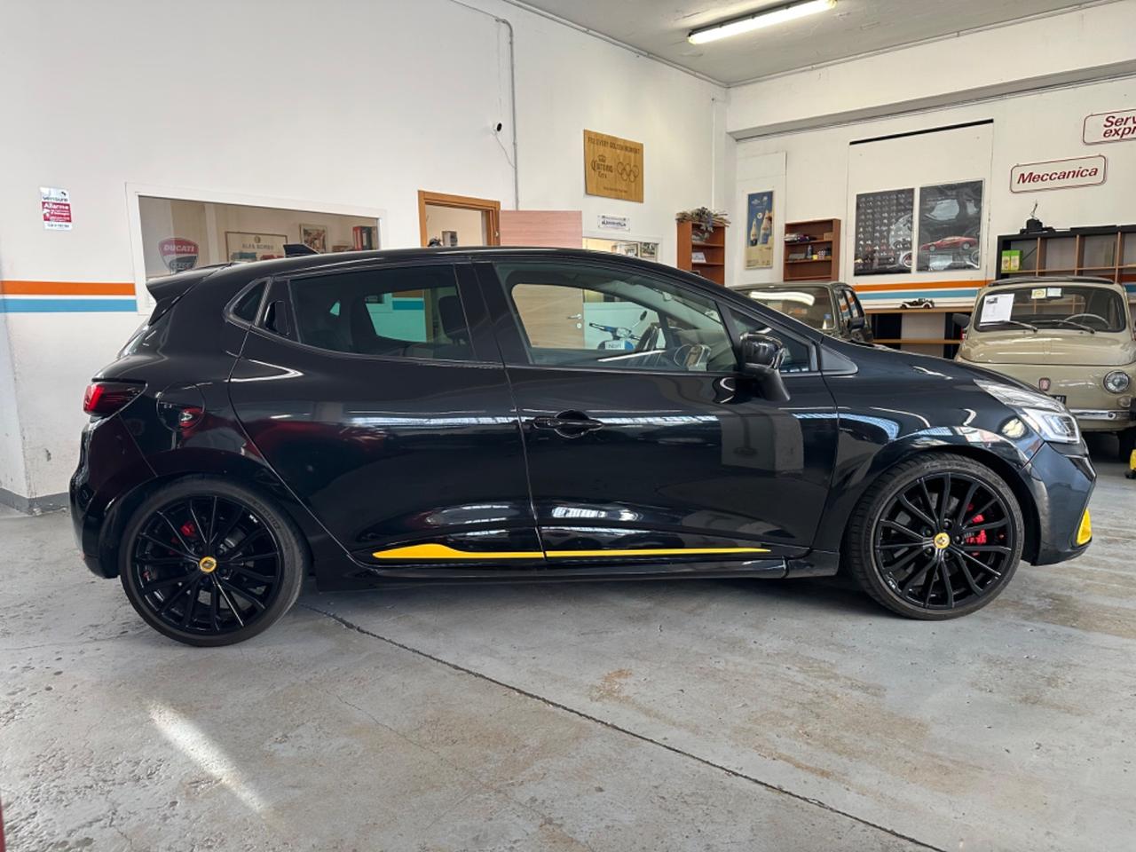 Renault Clio TCe 220CV EDC 5 porte Energy R.S. Trophy - Autonavigli