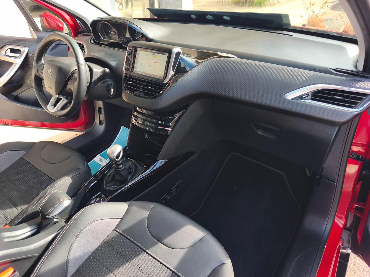 Peugeot 2008 BlueHDi 120 S&S Allure