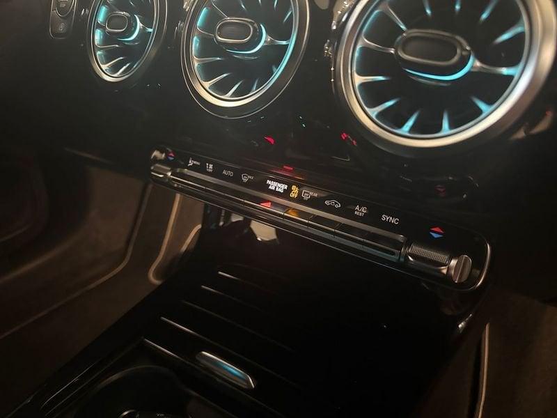 Mercedes-Benz Classe A A 180 d Premium Night edition auto