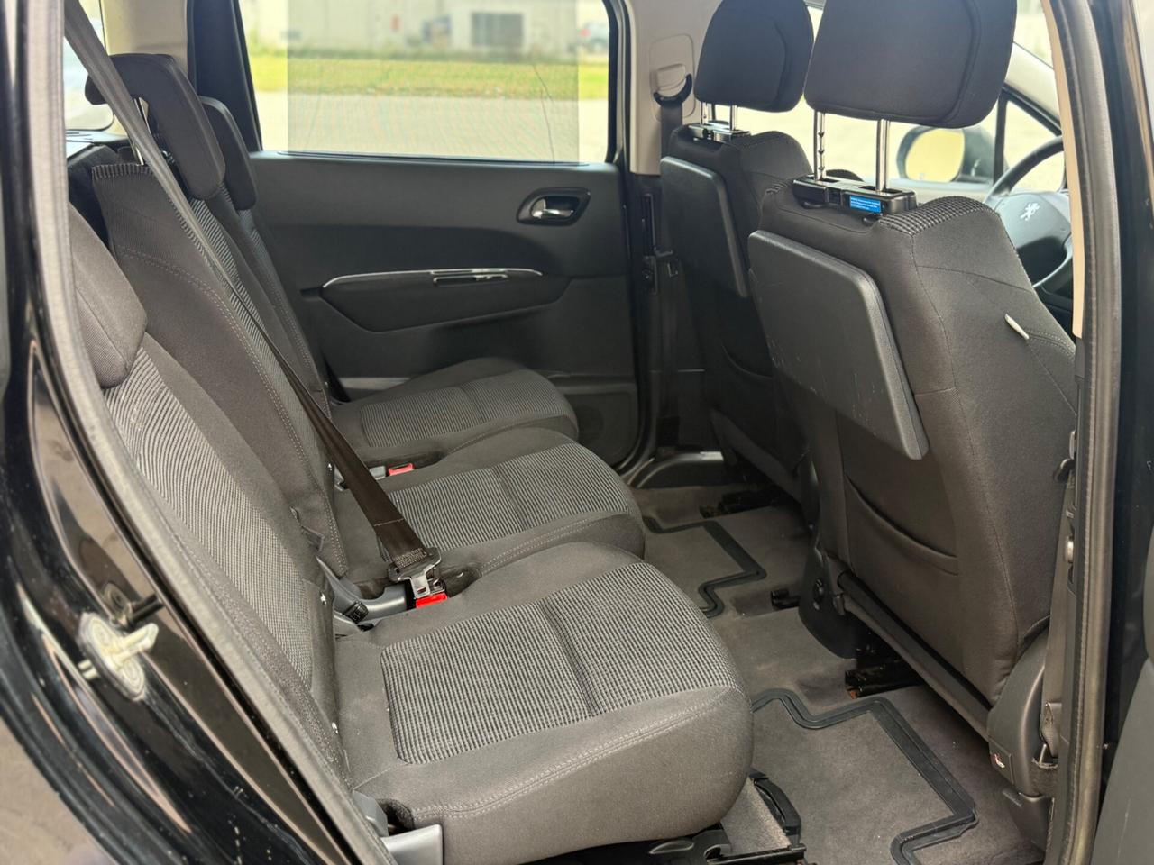 Peugeot 5008 1.6 HDi 112CV 7 posti 2013