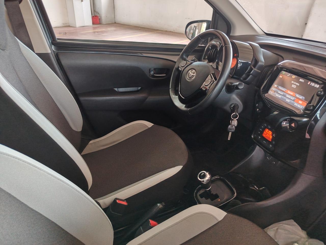 Toyota Aygo 1.0 VVT-i 69 CV 5 porte x-wave MMT