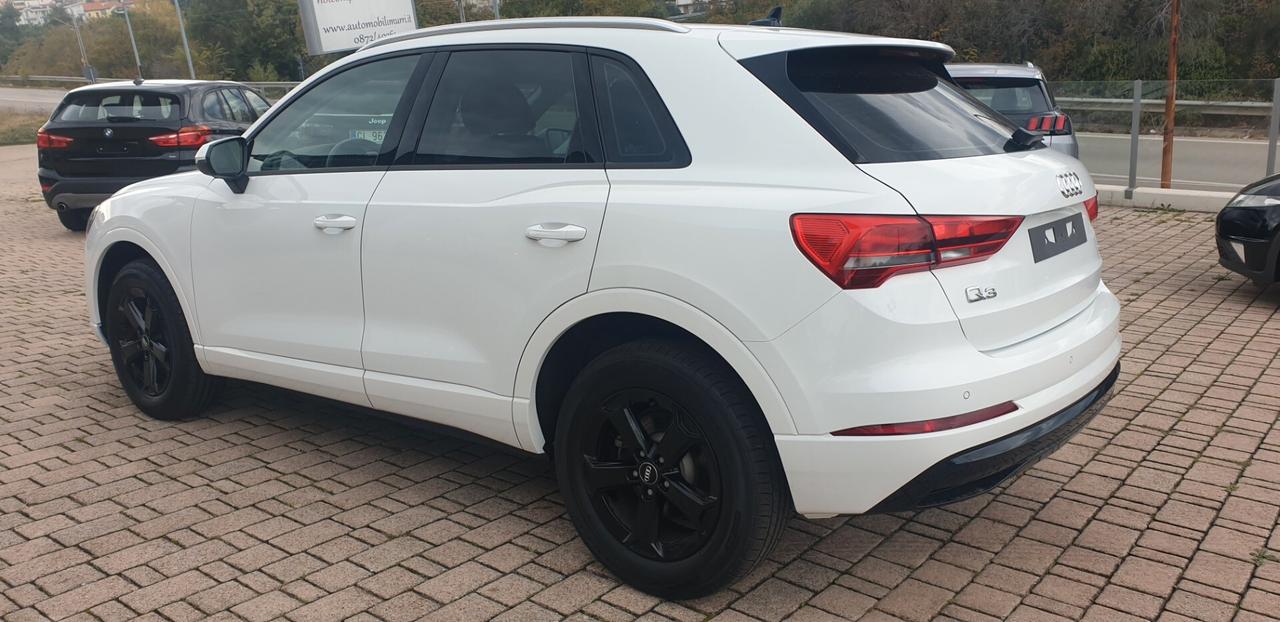 Audi Q3 1.5 TFSI 150 CV Business
