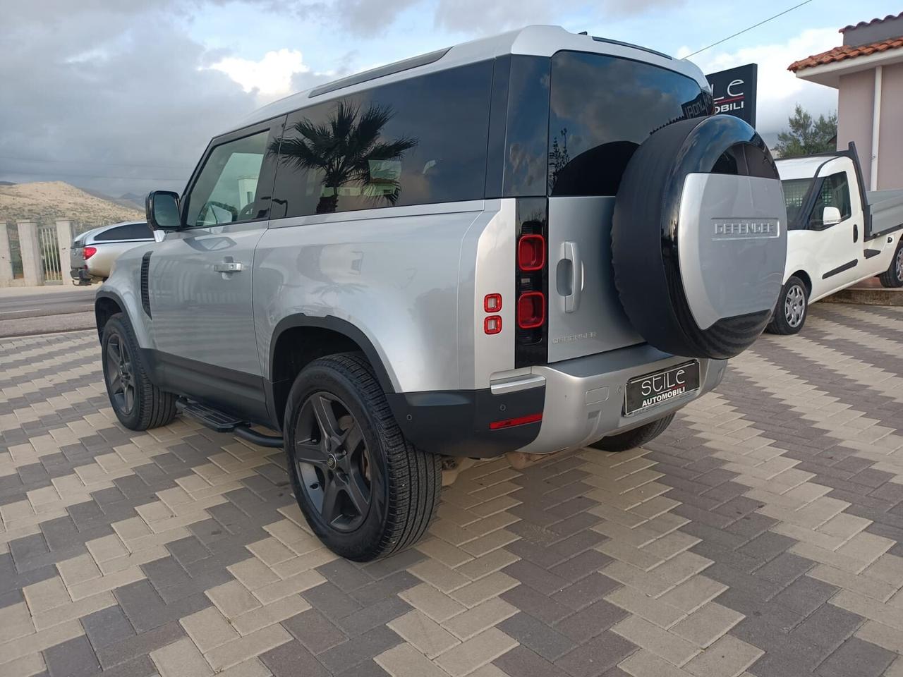 Land Rover Defender 90 3.0D I6 200 CV AWD Auto SE