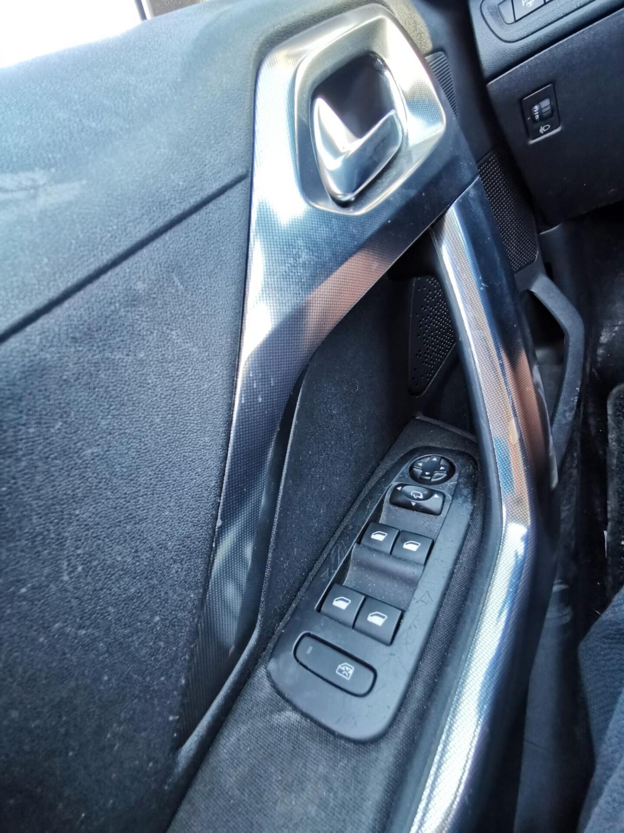 Peugeot 2008 BlueHDi 120 Allure solo km.103000