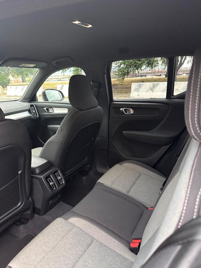 VOLVO XC40 T2 automatico Essential