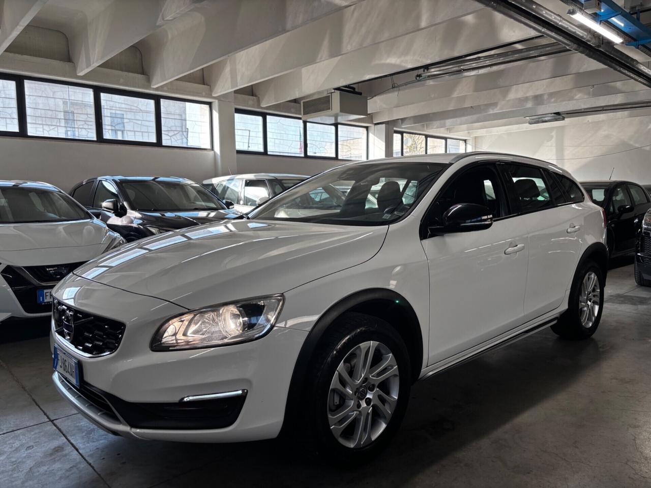 Volvo V60 Cross Country D3 Geartronic Summum