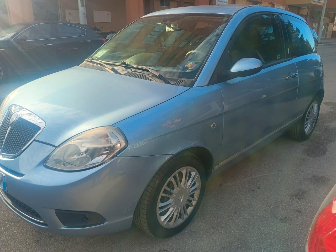 Lancia Ypsilon 1.2 Oro Bianco
