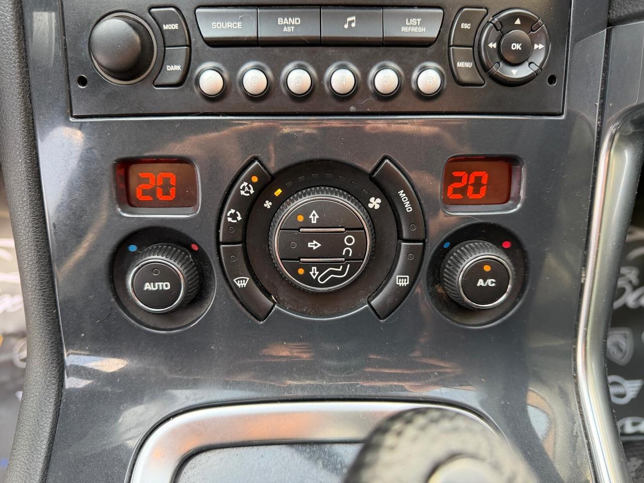 PEUGEOT 3008 1.6 HDI 109CV 80KW OK NEOPATENTATI ANNO 2010