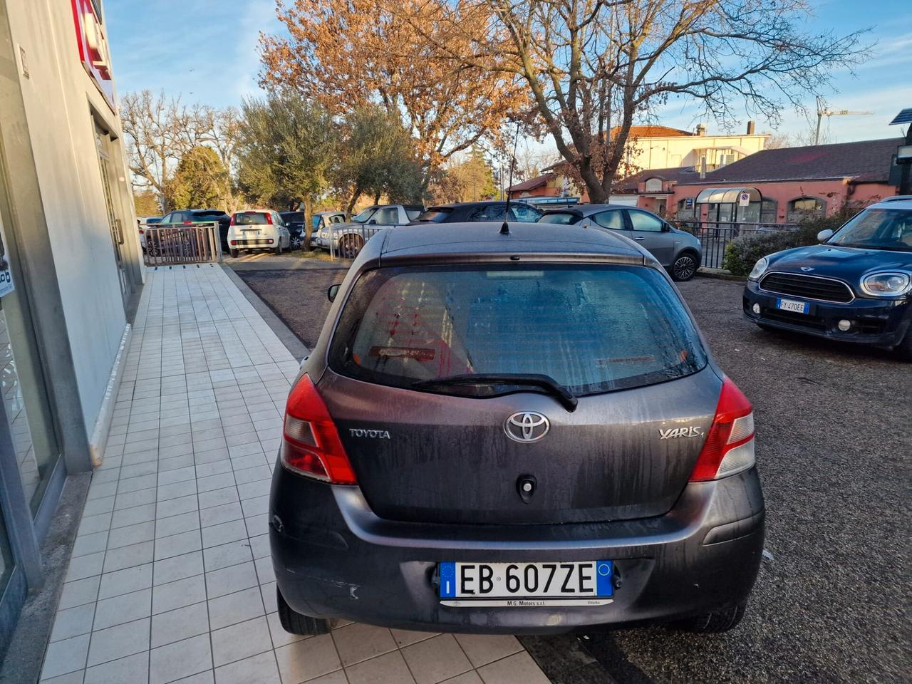 Toyota Yaris 1.0 5 porte Sol