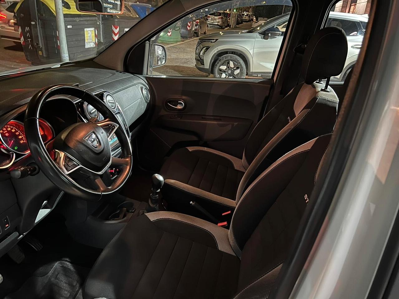 Dacia Lodgy Stepway 1.5 Blue dCi 8V 115CV 7 posti