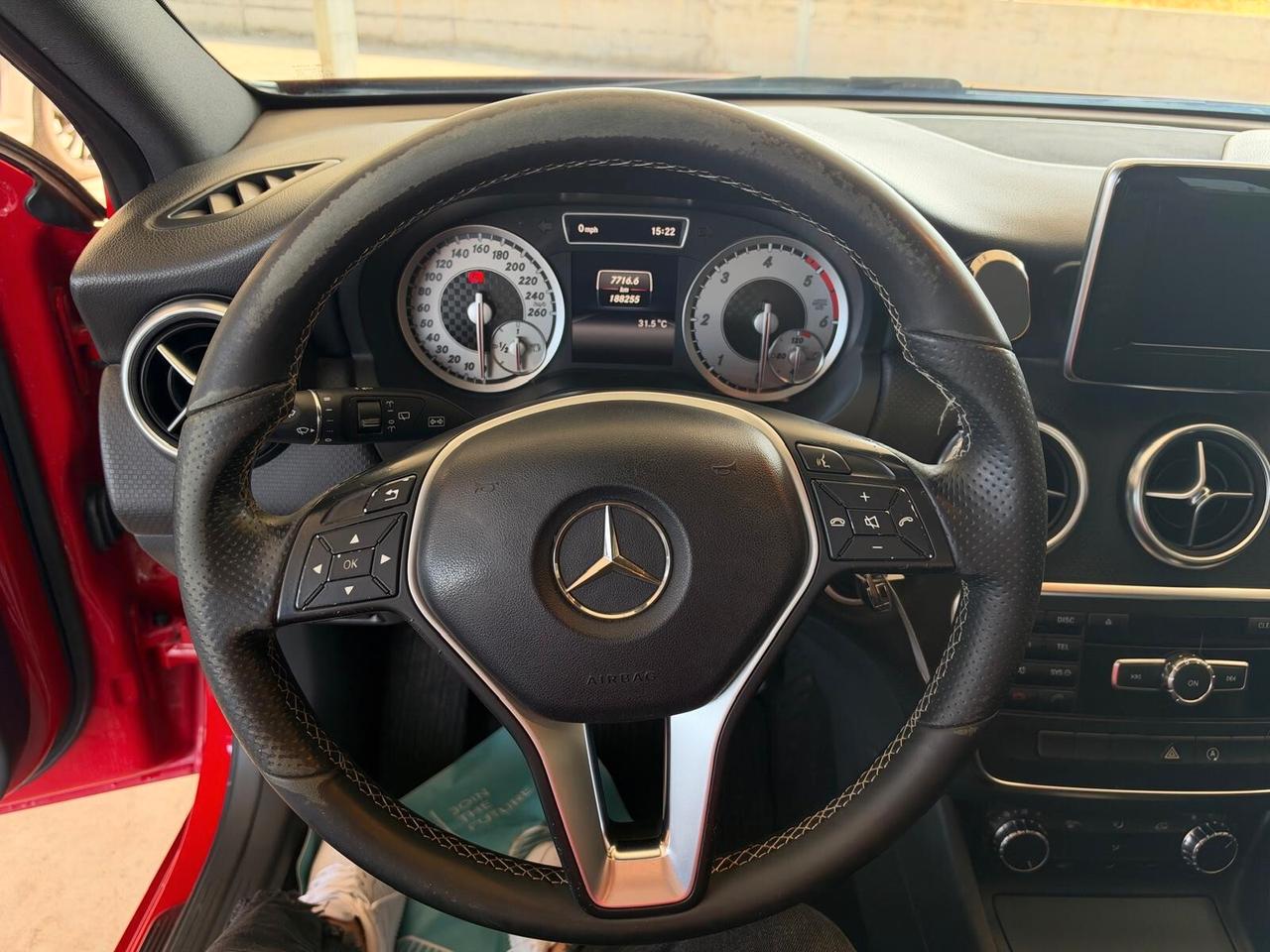 MERCEDES A 180 CDI SPORT 110CV 2015