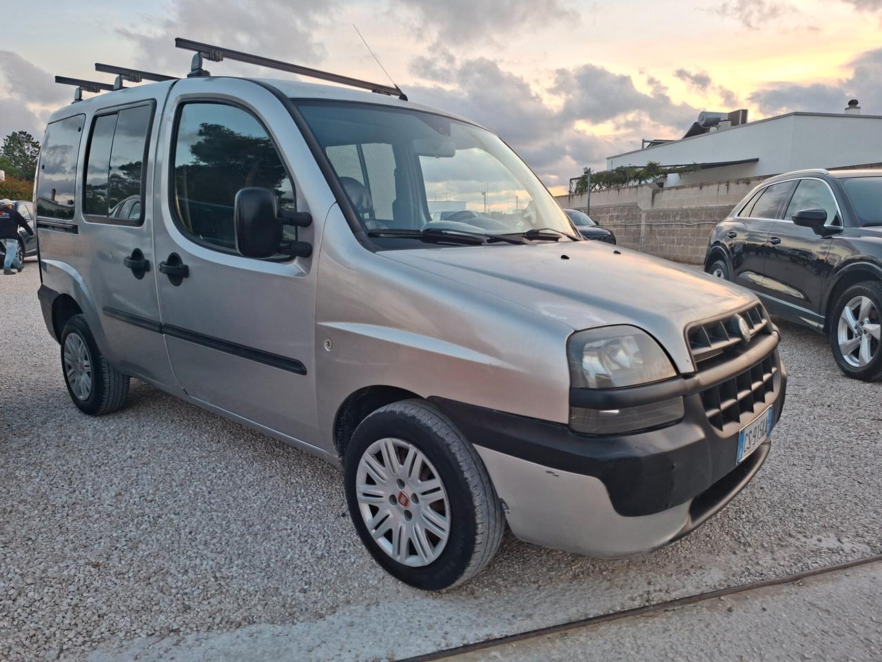 Fiat Doblò 105CV -5 POSTI *GANCIO TRAINO