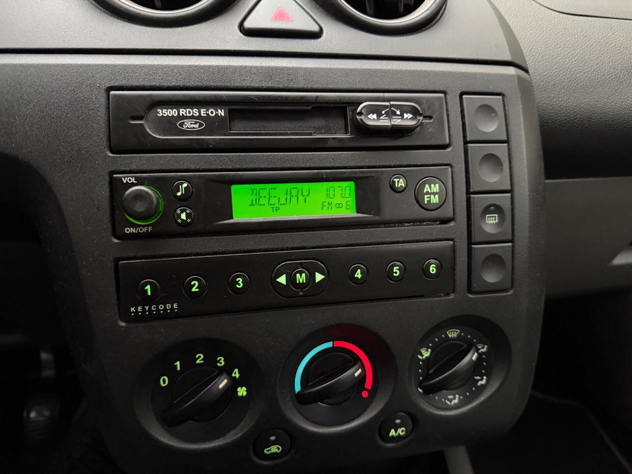 Ford Fiesta 1.2 benzina euro4 neopatentati