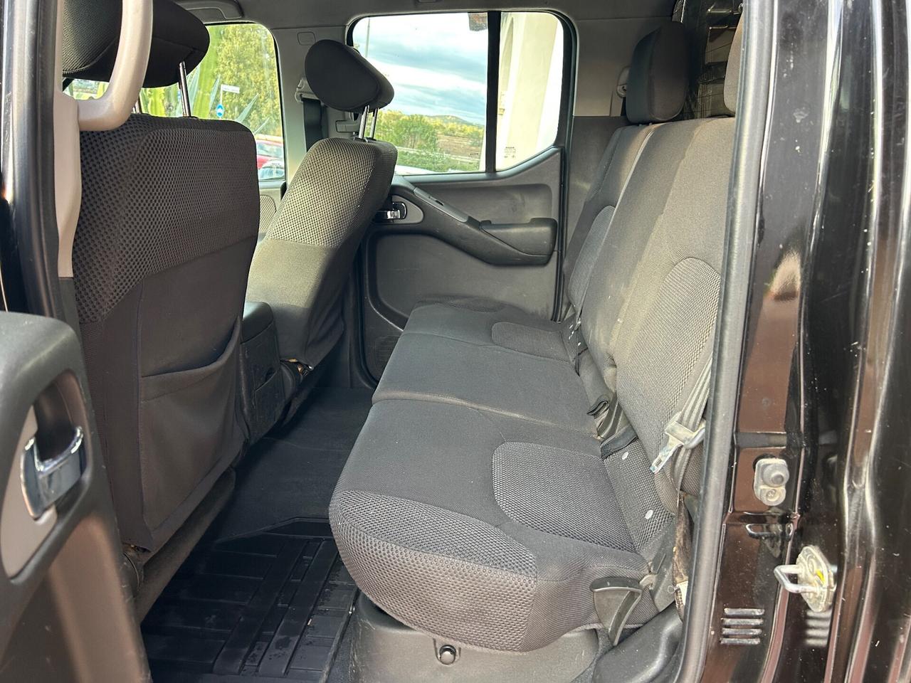 Nissan Navara 2.5 dCi 4 porte Double Cab XE