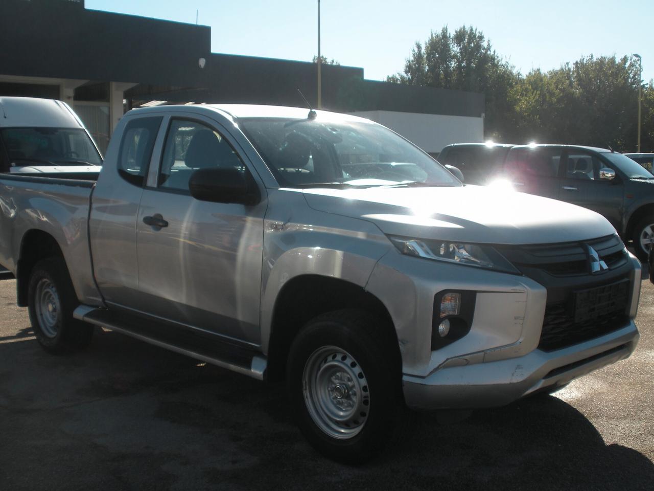 Mitsubishi L200 2.3 D Club Cab 4x4 Easy Select Inform