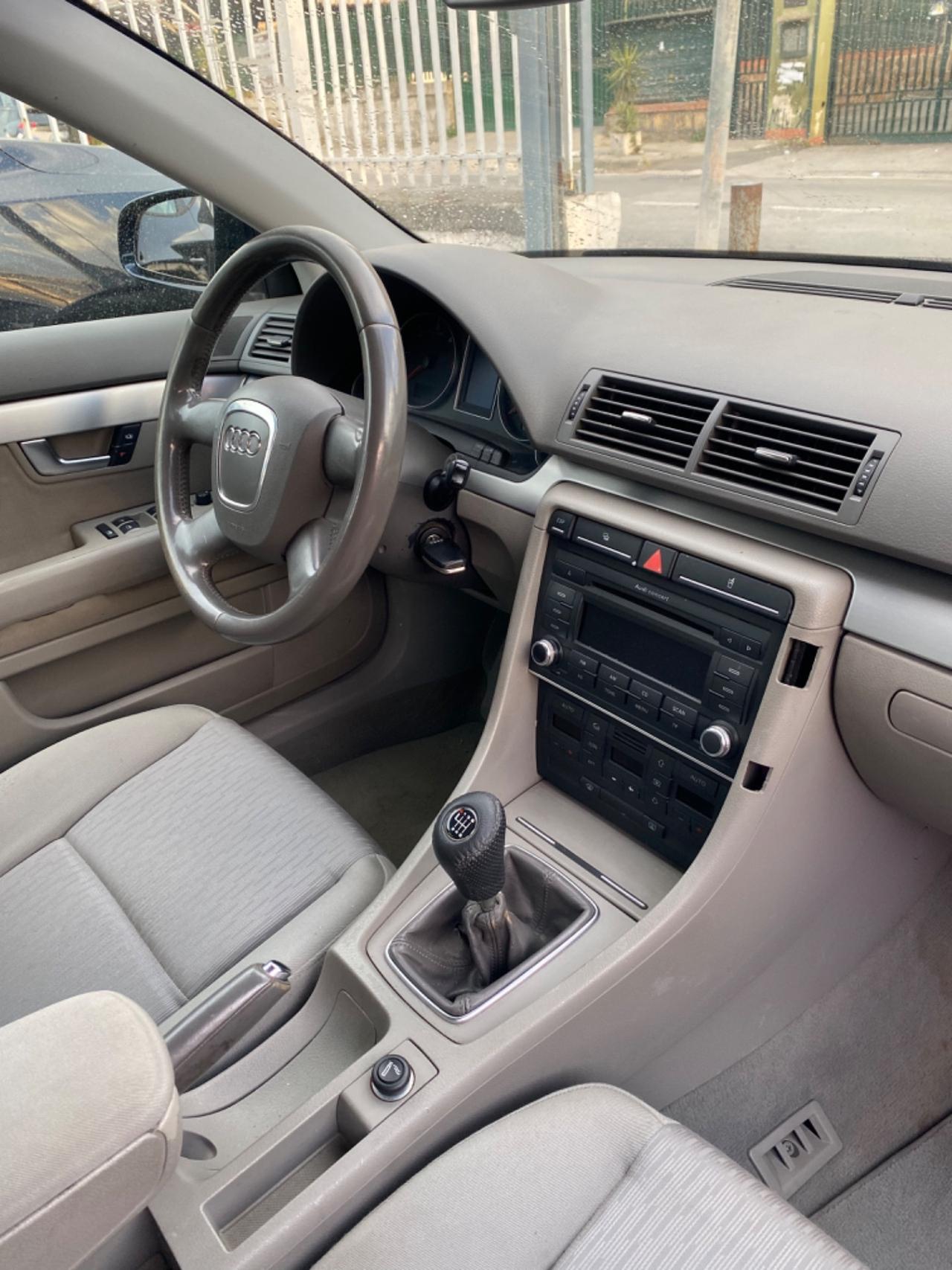 Audi A4 2.0 TDI 2007 Full TAGLIANDATA