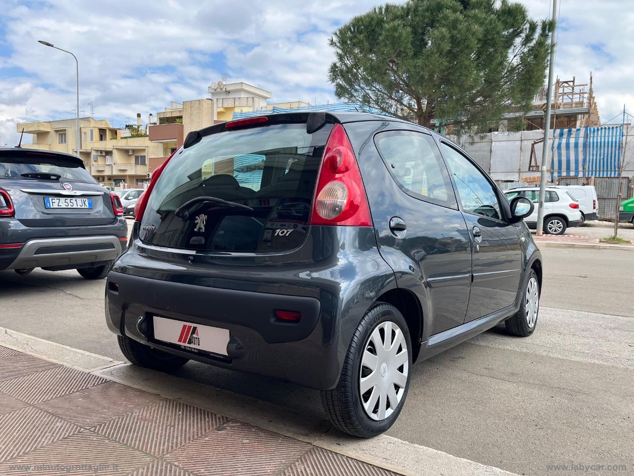 PEUGEOT 107 1.0 68 CV 5p. Urban Move