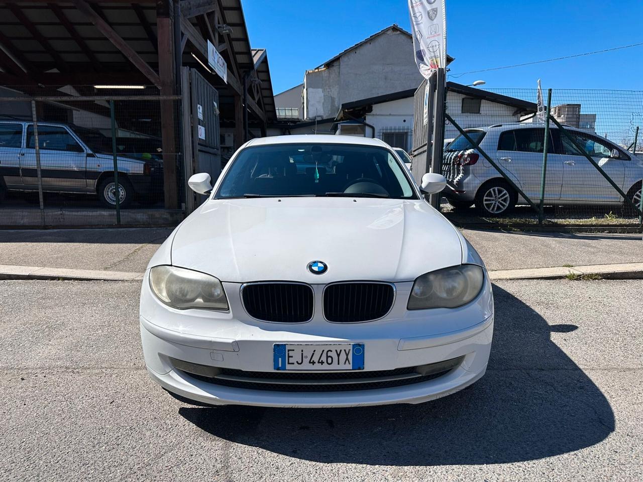 Bmw 118 118d 2.0 143CV cat 5 porte Futura