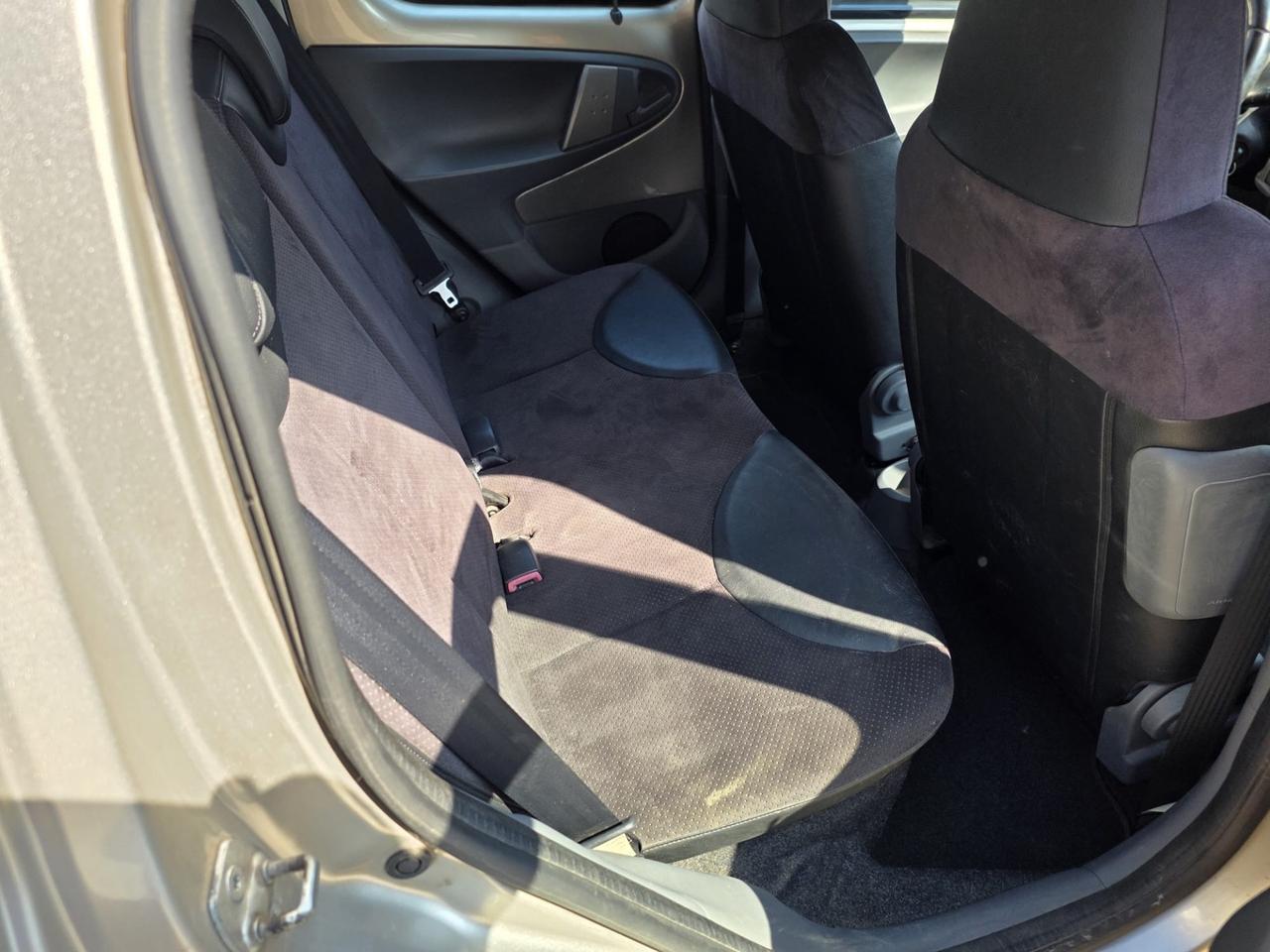 Toyota Aygo 1.0 12V VVT-i 5 porte