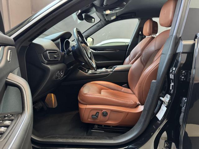 MASERATI Levante V6 Diesel 275 CV AWD Gransport CERCHI 21"