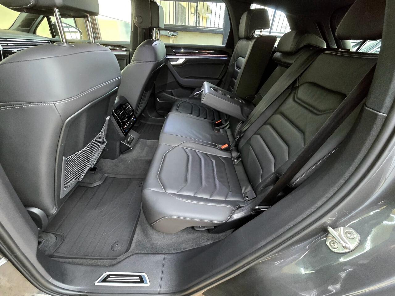 VOLKSWAGEN TOUAREG 3.0 TDI 286cv R-LINE RESTYLING