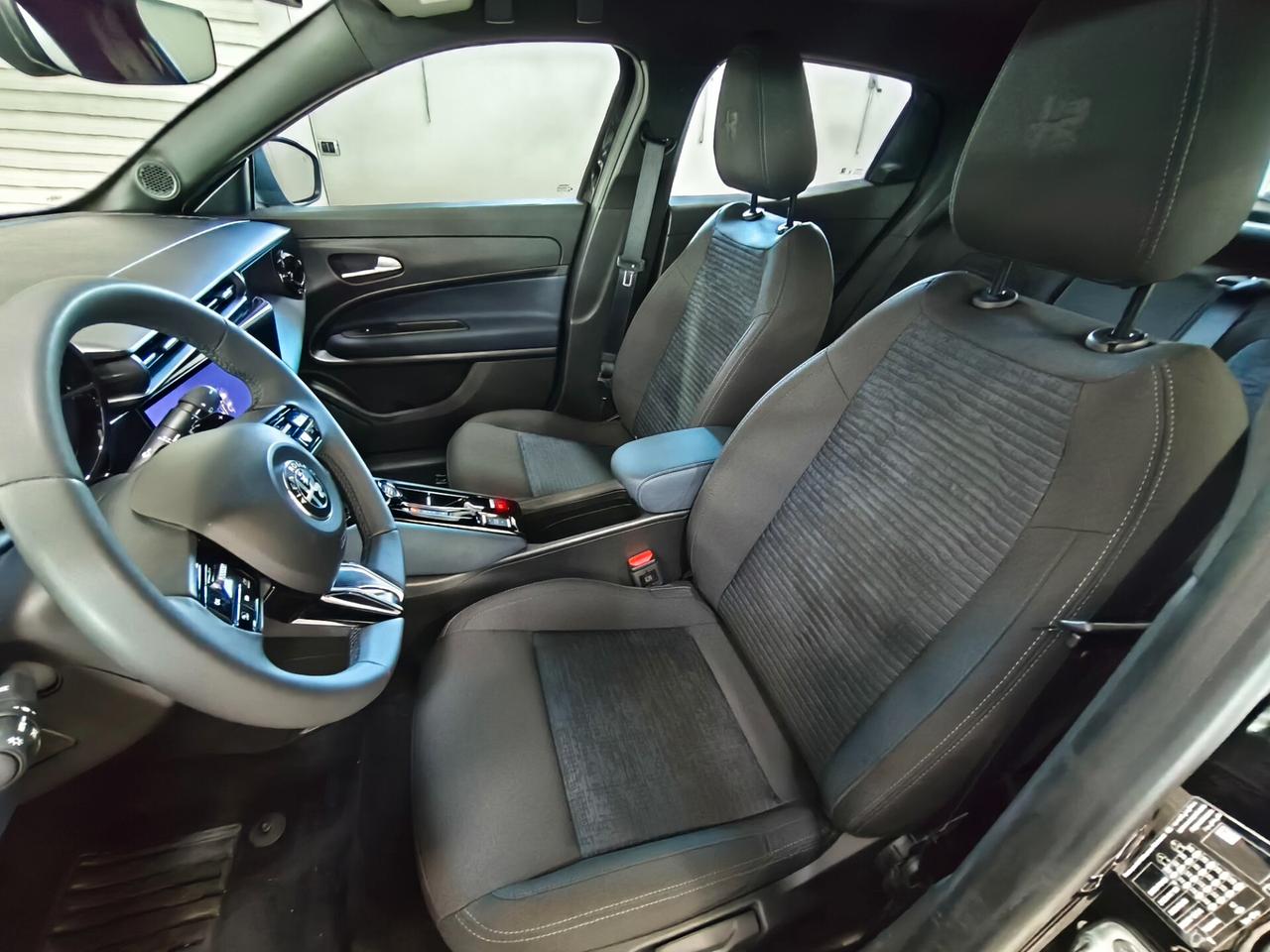 Alfa Romeo Junior 1.2 136 CV Hybrid eDCT6