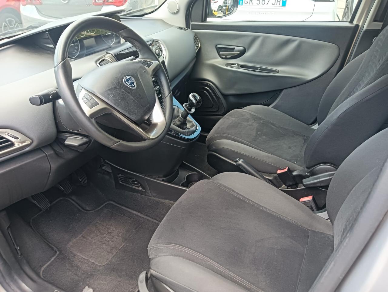 Lancia Ypsilon 1.2 69 CV 5 porte Gold