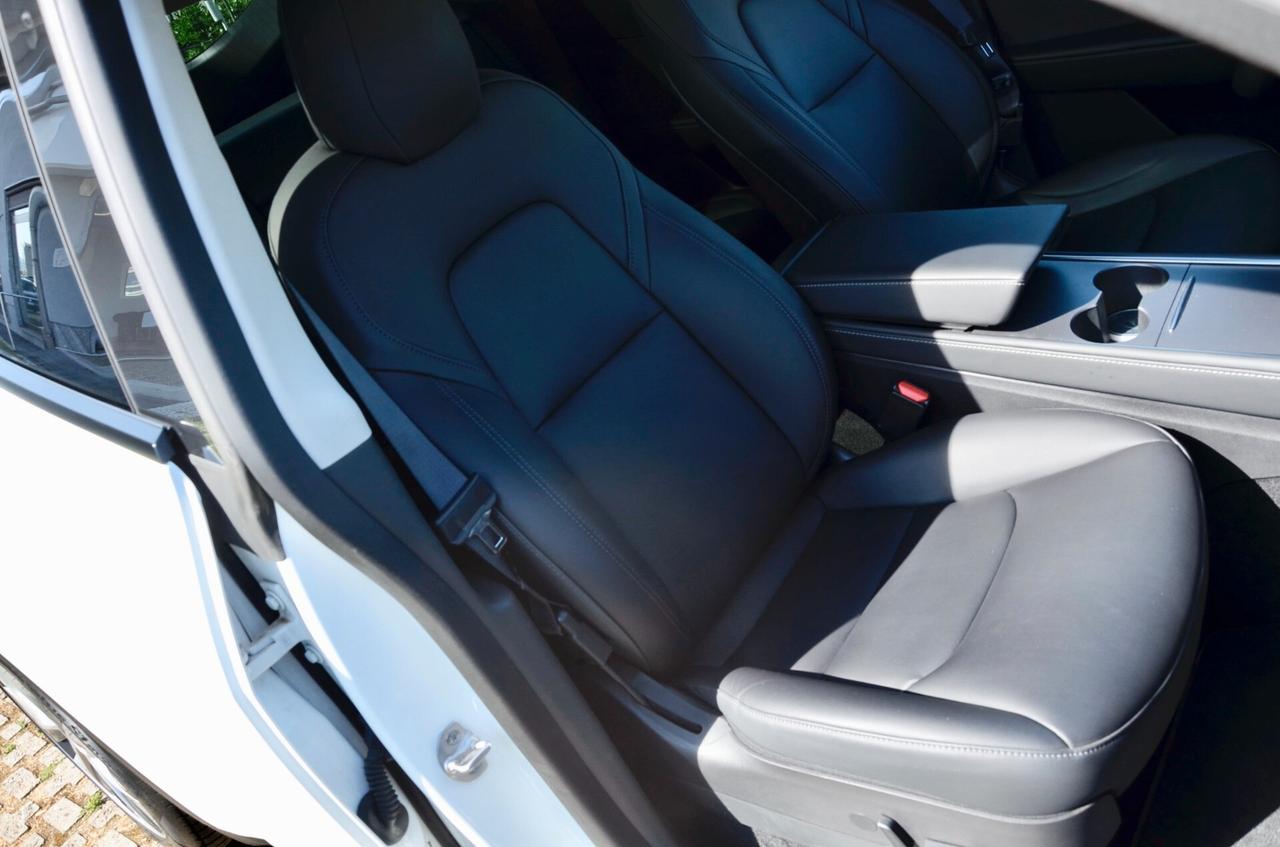 TESLA MODEL Y LONG RANGE DUAL MOTOR AWD, UNICOPROPRIETARIO, AUTOPILOT AVANZATO, PERMUTE