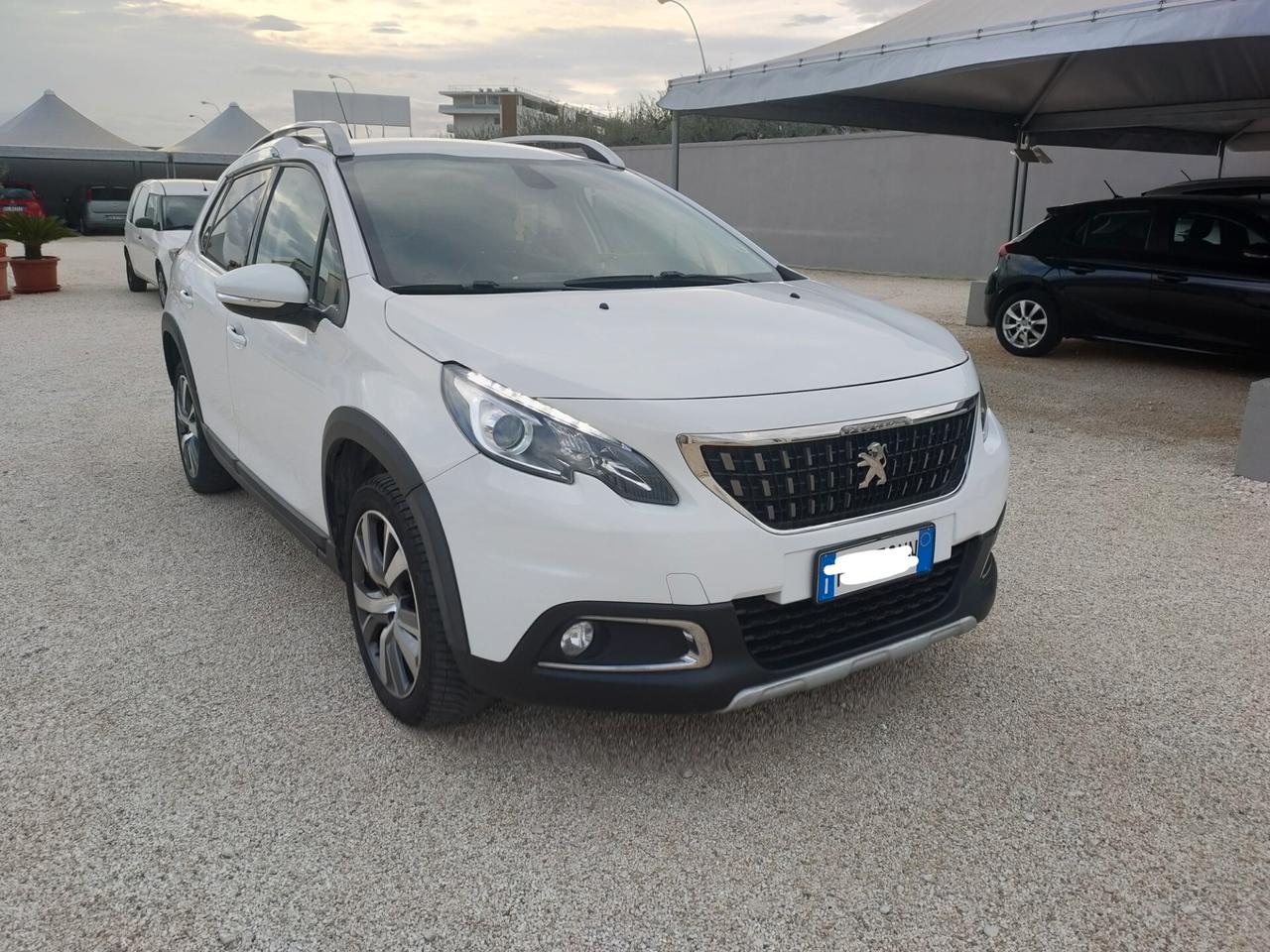 Peugeot 2008 BlueHDi 120 S&S Allure