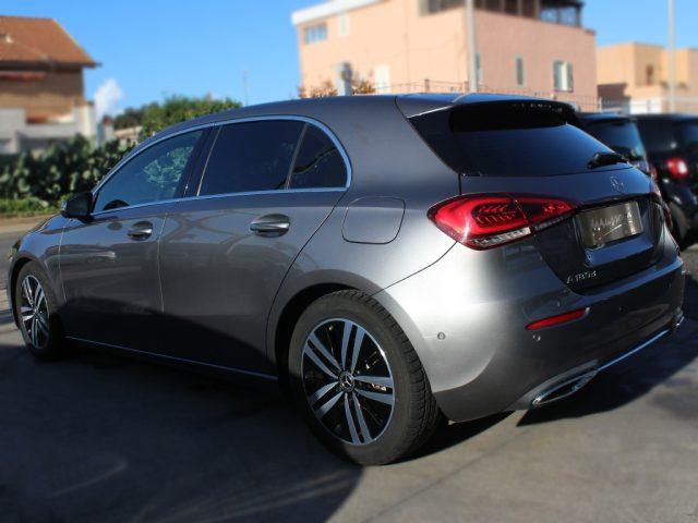 MERCEDES-BENZ A 180 D SPORT LIGHT AUTO