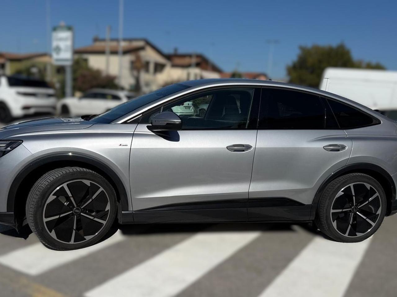 Audi Q4 e-tron S Line Edition #50367