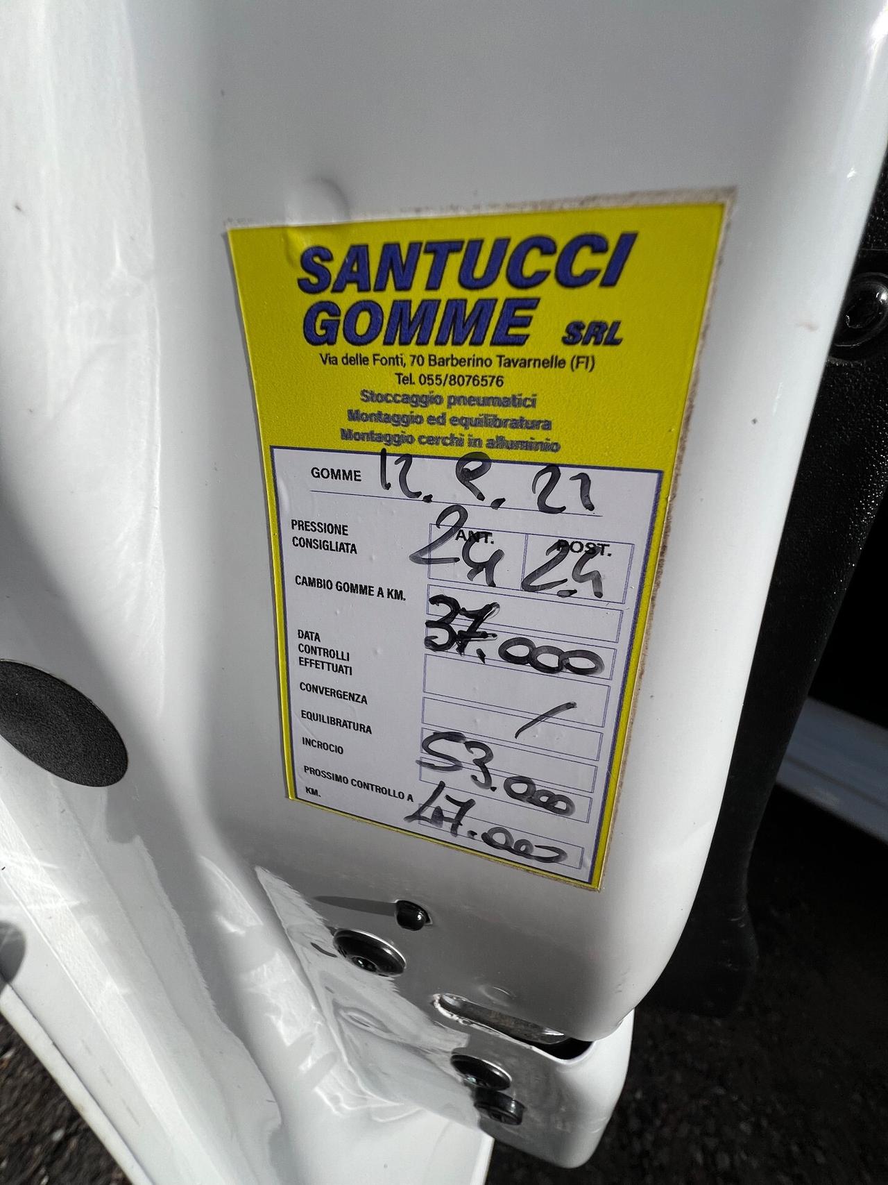 Peugeot 208 PureTech 82 5 porte Black Line