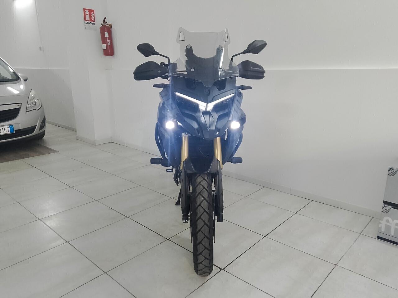 VOGE VALICO 525 DSX BLACK KNIGHT