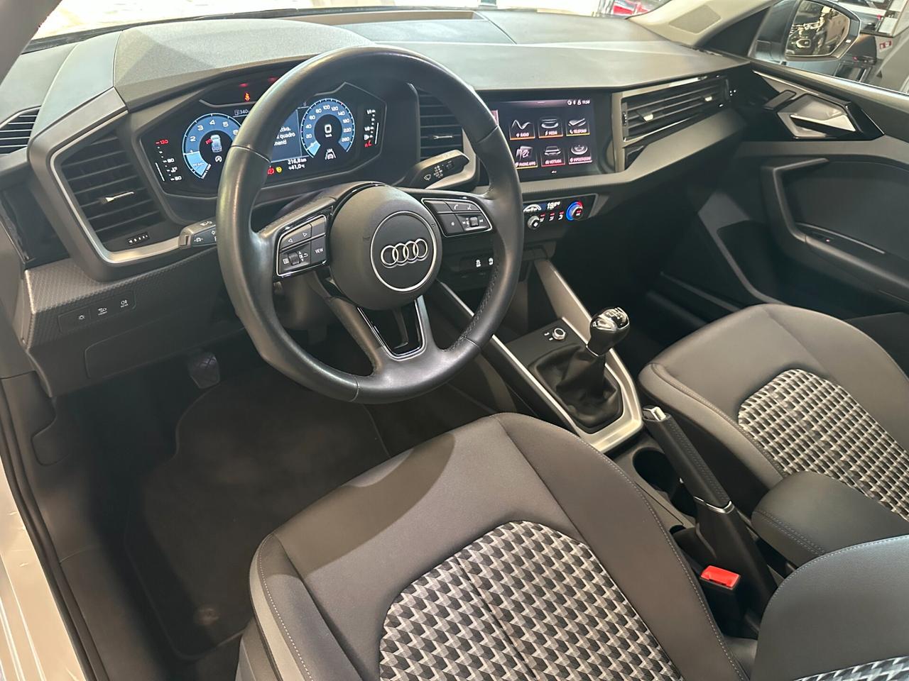 Audi A1 Sportback 1.0 TFSI Admired - Unico Proprietario