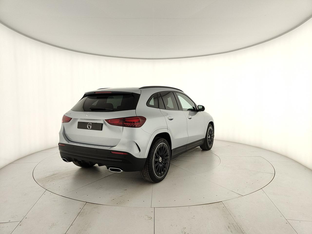 Mercedes-Benz GLA 180 Automatic