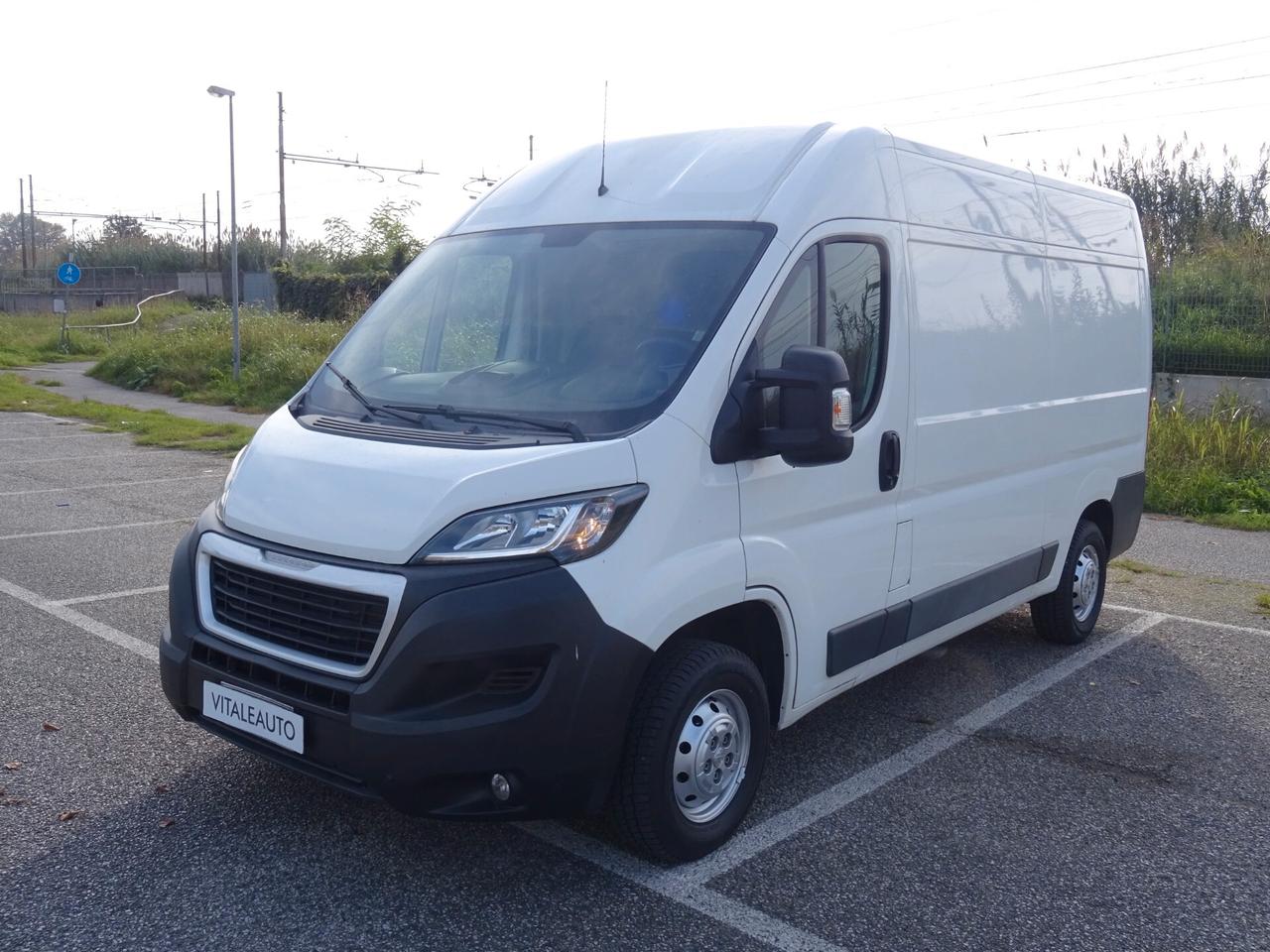 Peugeot Boxer 330 2.0 BlueHDi PM-TN