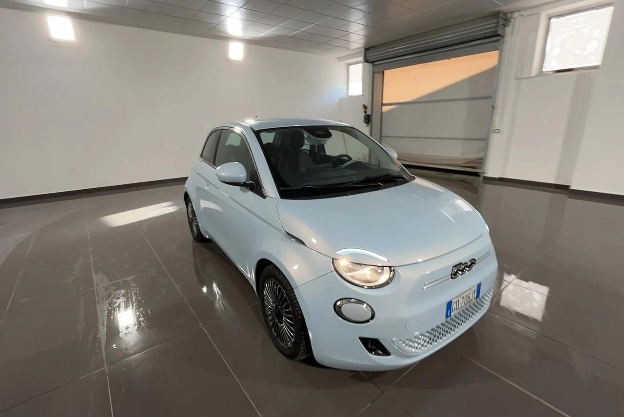 Fiat 500 500e Berlina 42 kWh Icon