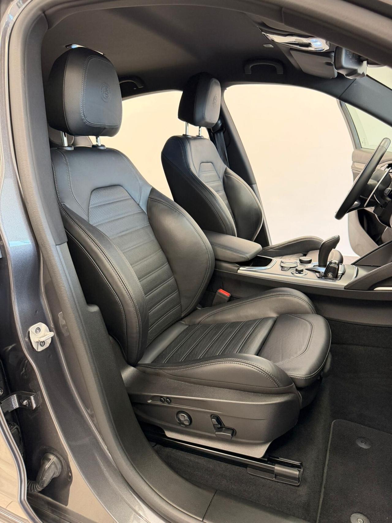 Alfa Romeo Stelvio 2.2 Turbodiesel 210 CV AT8 Q4 Veloce