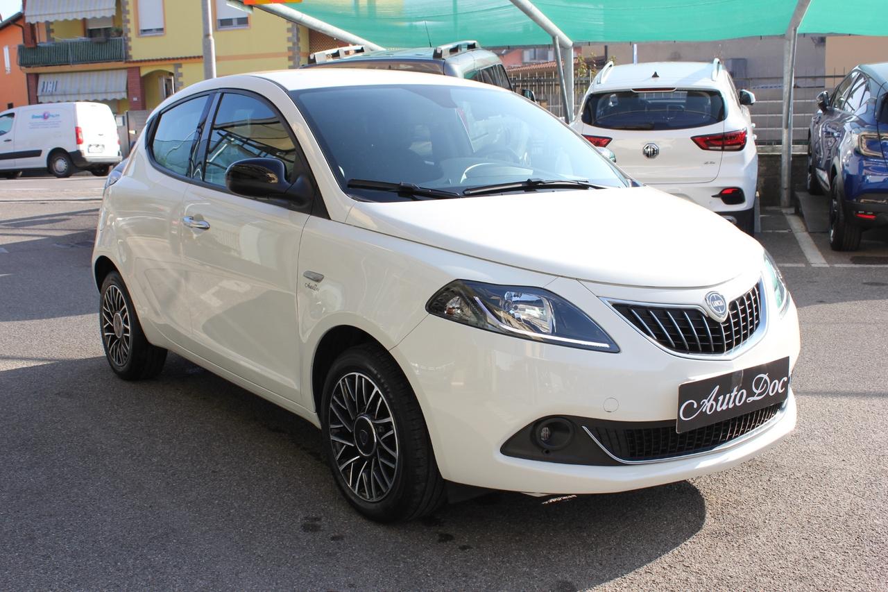 Lancia Ypsilon 1.0 FireFly 5 porte S&S Hybrid Ecochic Gold