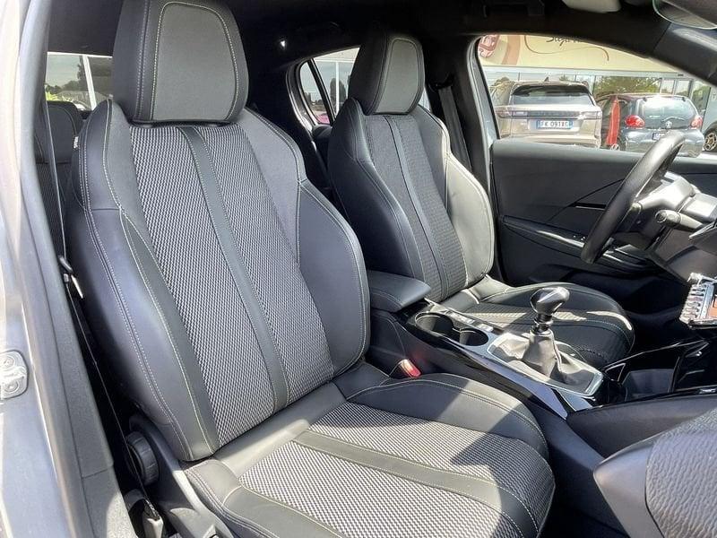 Peugeot 208 PureTech 100 cv 5 porte GT